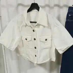 [BUNJANG] Women's White Short-Sleeve Shirt / 흰색 반팔 셔츠