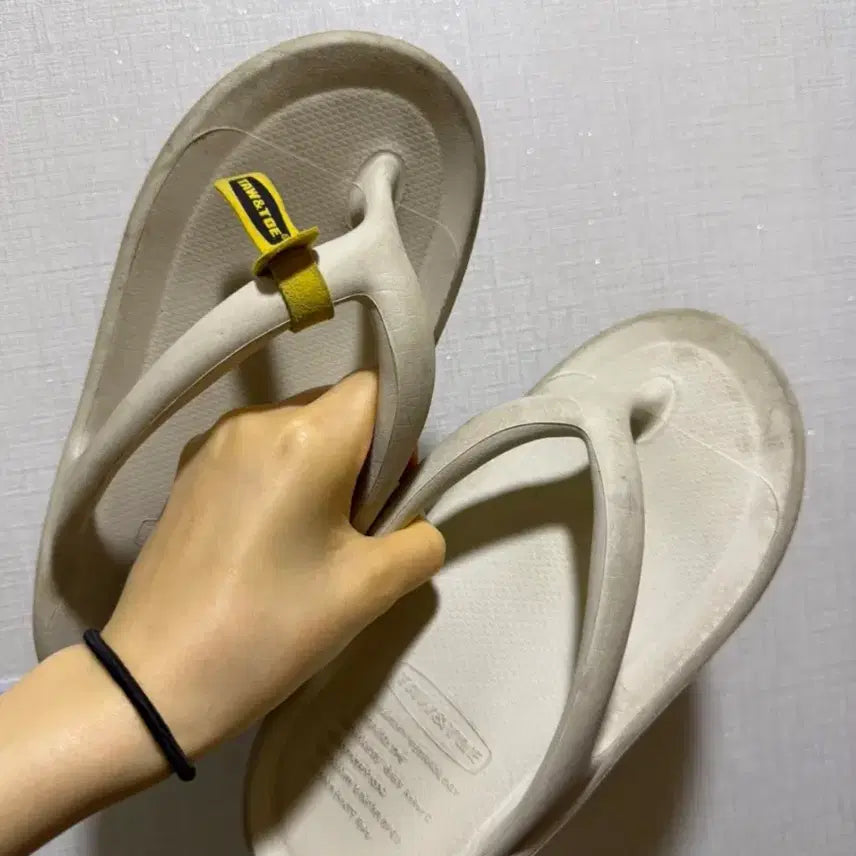 [BUNJANG] TOENTO Flip-flops Beige / 토엔토 쪼리