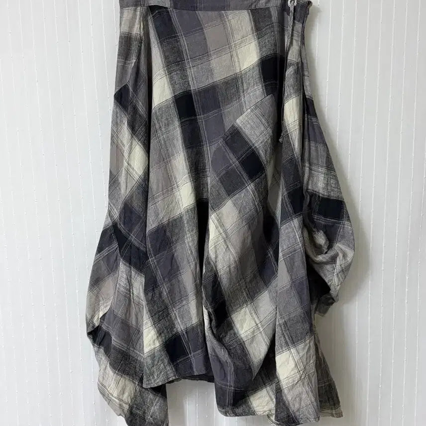[BUNJANG] Vintage Check Asymmetrical Long Skirt / 빈티지 체크 언발란스 롱 스커트