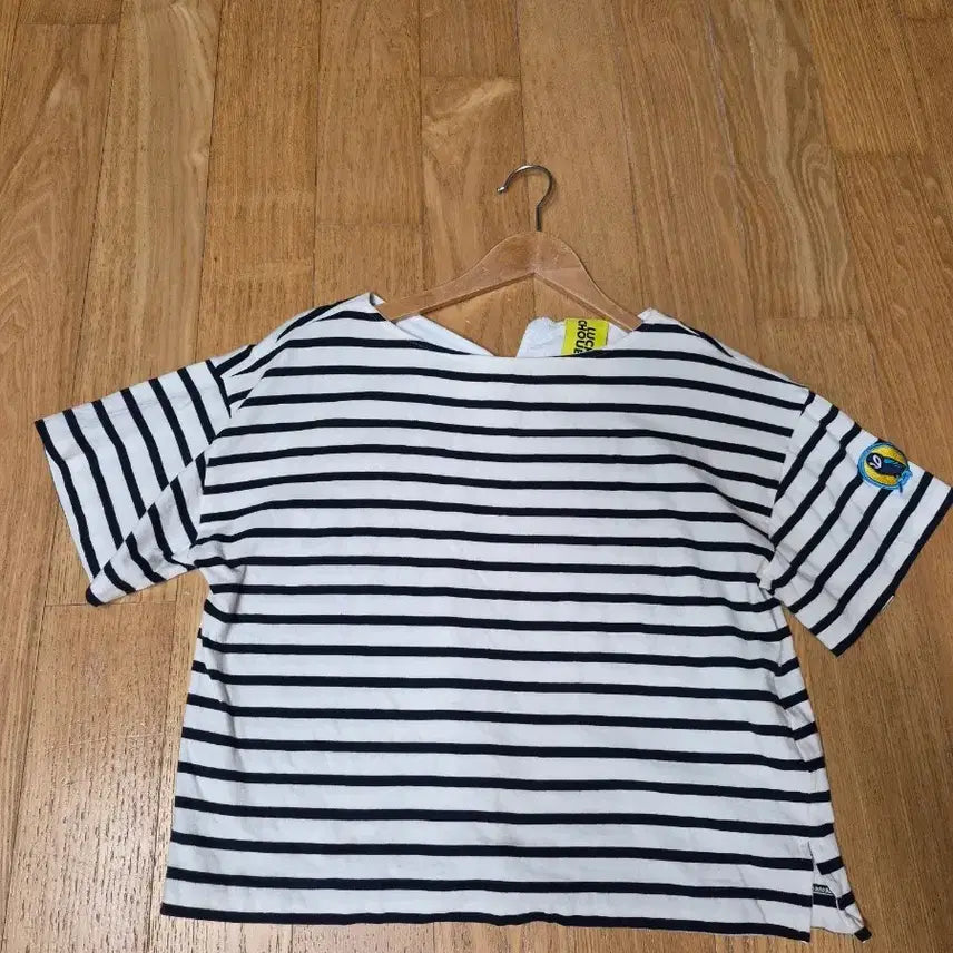[BUNJANG] Lucky Chouette Striped Short Sleeve T-Shirt / 럭키슈에뜨 반팔티셔츠