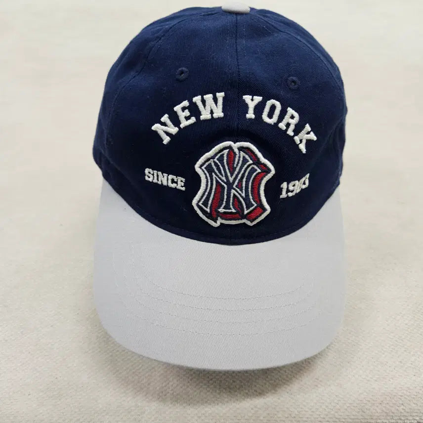 [BUNJANG] MLB Kids New York Yankees Ball Cap (Ages 6-8) / F (6-8Y) MLB 뉴욕양키스 키즈 볼캡 0724Y2