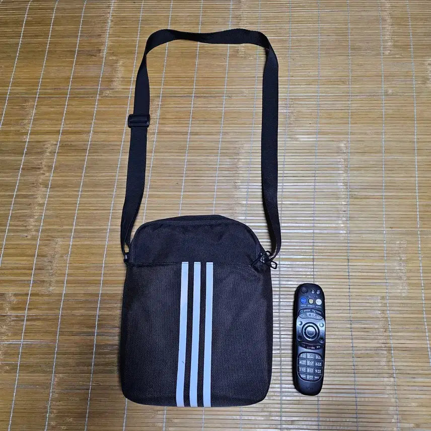 [BUNJANG] Adidas Shoulder Bag Black / 아디다스 숄더백