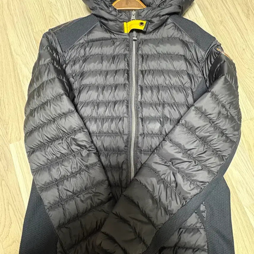 [BUNJANG] Parajumpers Lightweight Down Jacket with Hood / 파라점퍼스 경량패딩