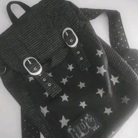 [BUNJANG] HUG YOUR SKIN Black Denim Backpack Bag / 허그유어스킨 블랙 데님 백팩 가방 오호스쓰리타임즈플노팔샬롬클럽달링유어배드엔젤넘버555
