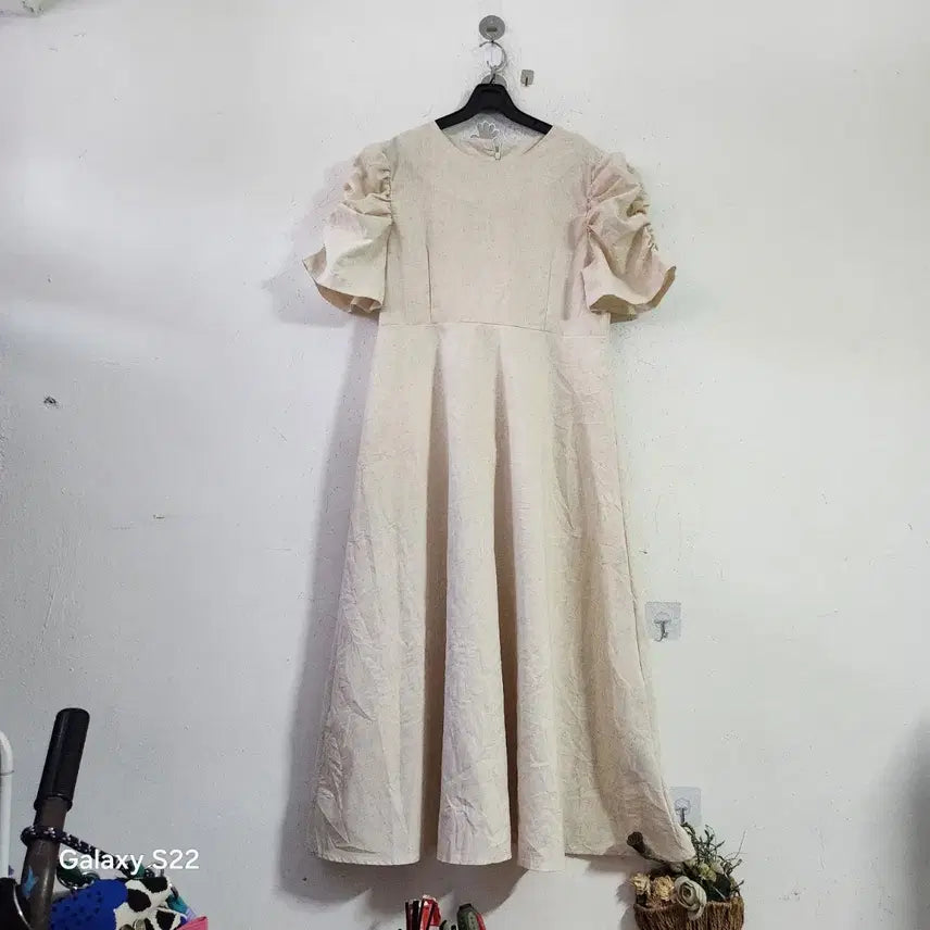 [BUNJANG] Beige Puff Sleeve Long Dress / 베이지 퍼프 소매 롱 원피스