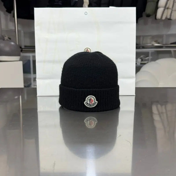 [BUNJANG] LEOWVW Moncler Appliqué Patch Beanie / [리오브] 몽클레어 와펜 패치 비니