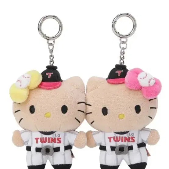 [BUNJANG] LG Twins Tanning Hello Kitty Magnet Doll Keychain / LG 엘지 트윈스 태닝헬로키티 마그넷 인형 키링