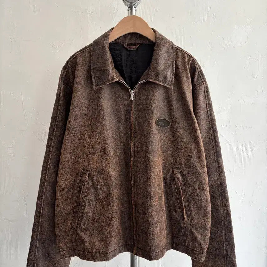 [BUNJANG] Stussy Coated Cotton Club Jacket Dark Brown / Stussy 스투시 코티드 코튼 클럽 자켓 다크 브라운 컬러