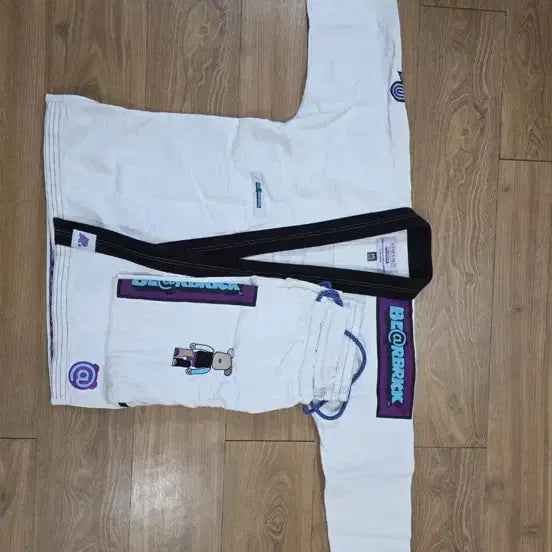 [BUNJANG] Bearbrick Collaboration Jiu Jitsu Gi White / 베어브릭 주짓수 도복 화이트