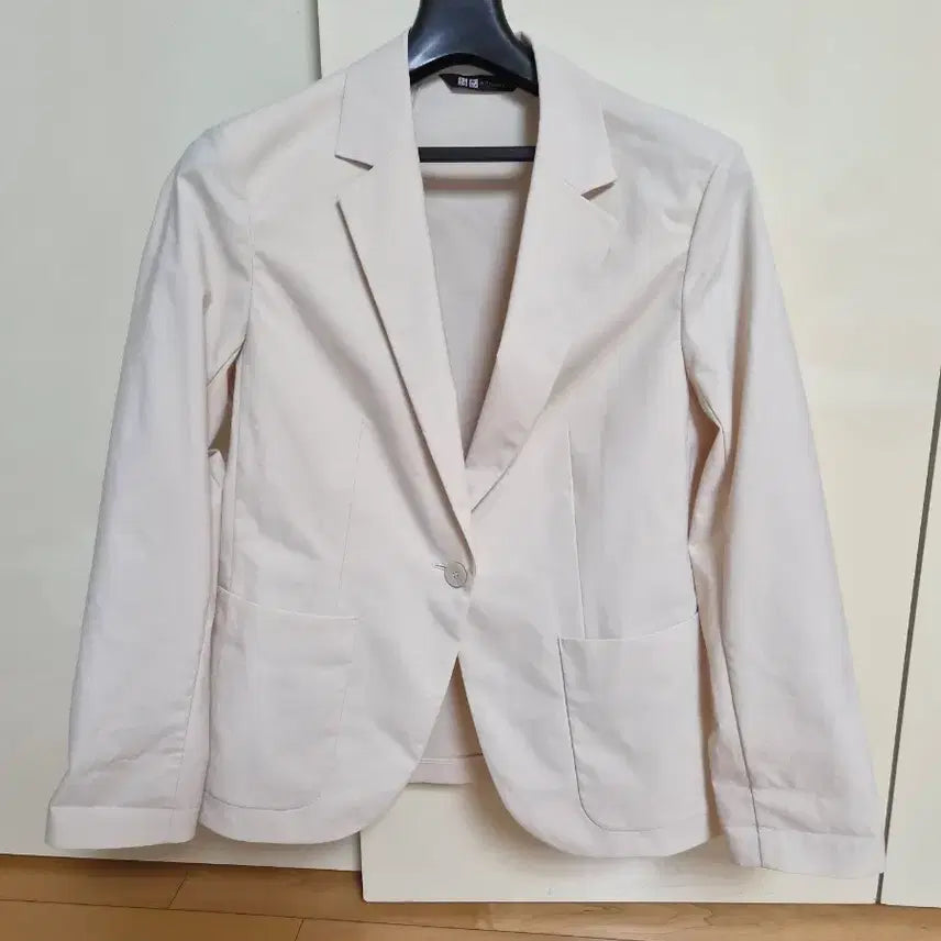 [BUNJANG] Theory x Uniqlo Collaboration Jacket / 띠어리 유니클로 자켓