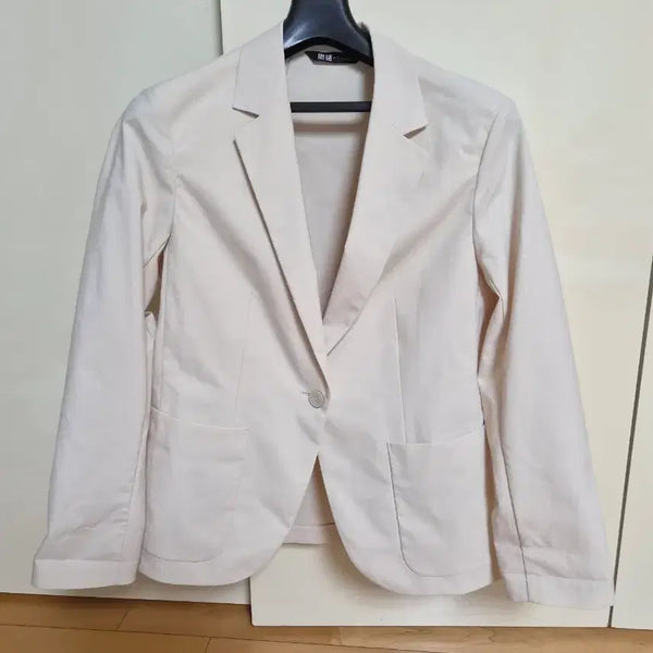 [BUNJANG] Theory x Uniqlo Collaboration Jacket / 띠어리 유니클로 자켓