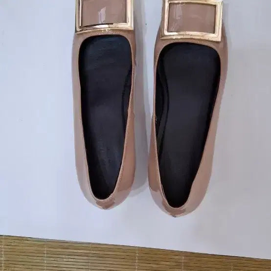 [BUNJANG] Beige Buckle Pumps (Size 240) / 베이지버클 펌프스