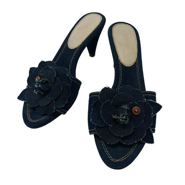 [BUNJANG] Chanel Camellia Indigo Denim Mule Sandals / [36C] 샤넬 까멜리아 인디고 데님 뮬 샌들