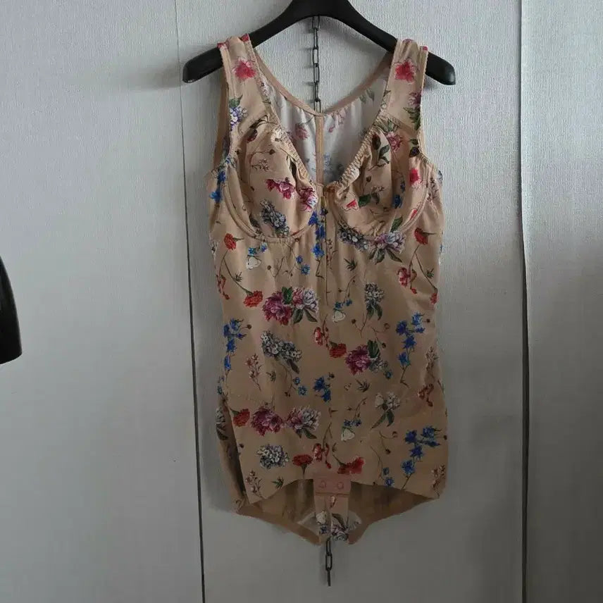 [BUNJANG] Women's Shapewear with Floral Pattern / 기능성보정속옷 화자 10000