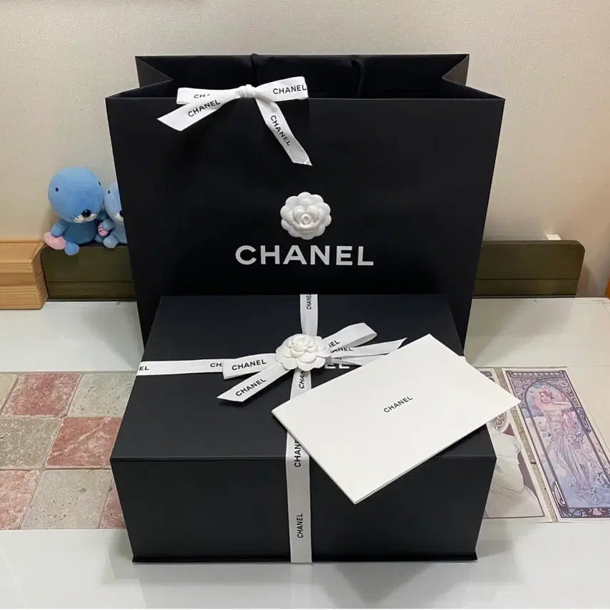 [BUNJANG] Chanel Magnetic Box Set / 샤넬 자석박스(41x30.5x17.5)+속지+북렛+세척용천+리본+까멜리아+쇼핑백