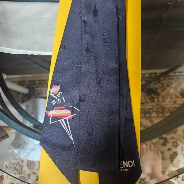 [BUNJANG] Fendi Authentic Bandana Scarf / 펜디 정품  방도 스카프