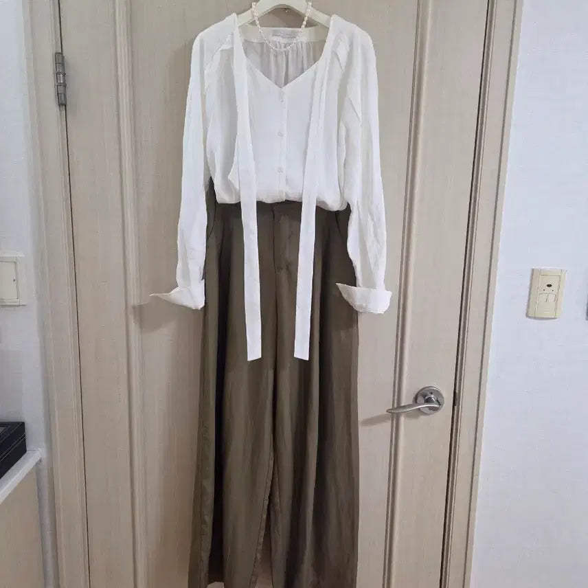 [BUNJANG] Elegant Tie Blouse / 고급스런 타이블라우스