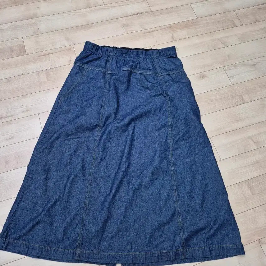 [BUNJANG] Briel High-Waisted Denim Long Skirt Size 77 / 브리엘   밴딩 롱스카트 77 사이즈