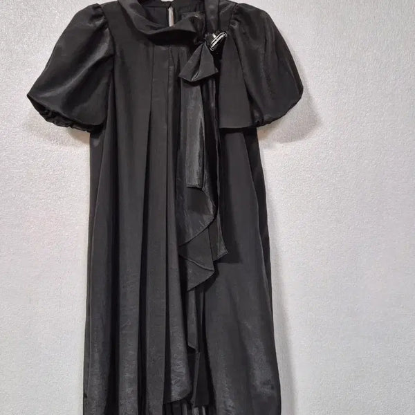 [BUNJANG] Ozseeken Ribbon Pleats Mini Dress / 오즈세컨 리본장식 플리츠원피스 44