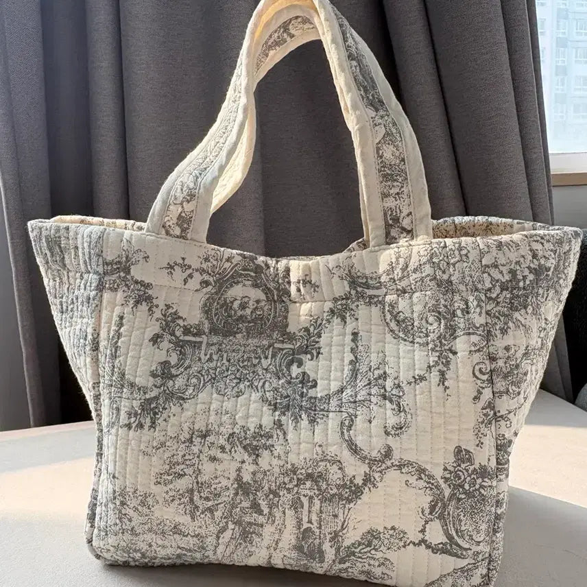 [BUNJANG] French Quilting Tote Bag / 프렌치 퀼팅 토트백(새상품)