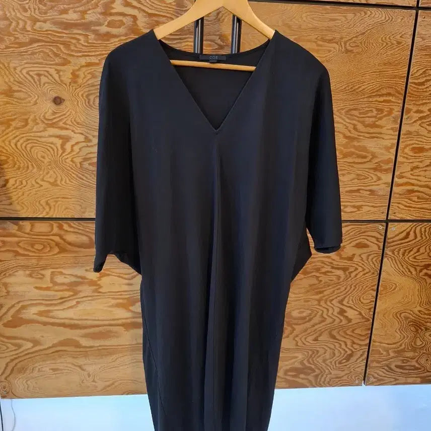 [BUNJANG] COS V-Neck Black Long Dress / COS 브이넥 원피스 블랙
