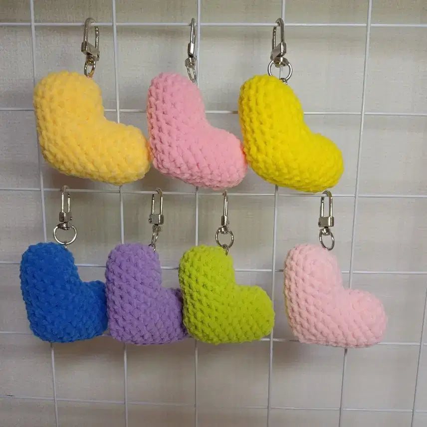 [BUNJANG] Hand-knitted Heart Charm Keychain / 귀여운 하트뜨개키링