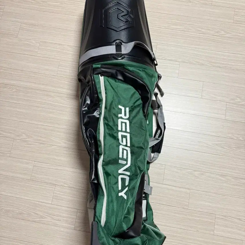 [BUNJANG] Regency ABS Golf Bag with Protective Pad and Wheels / 리젠시 골프백 ABS 항공커버 보호패드포함 하드케이스 캐디백 휠 바퀴 항공카바