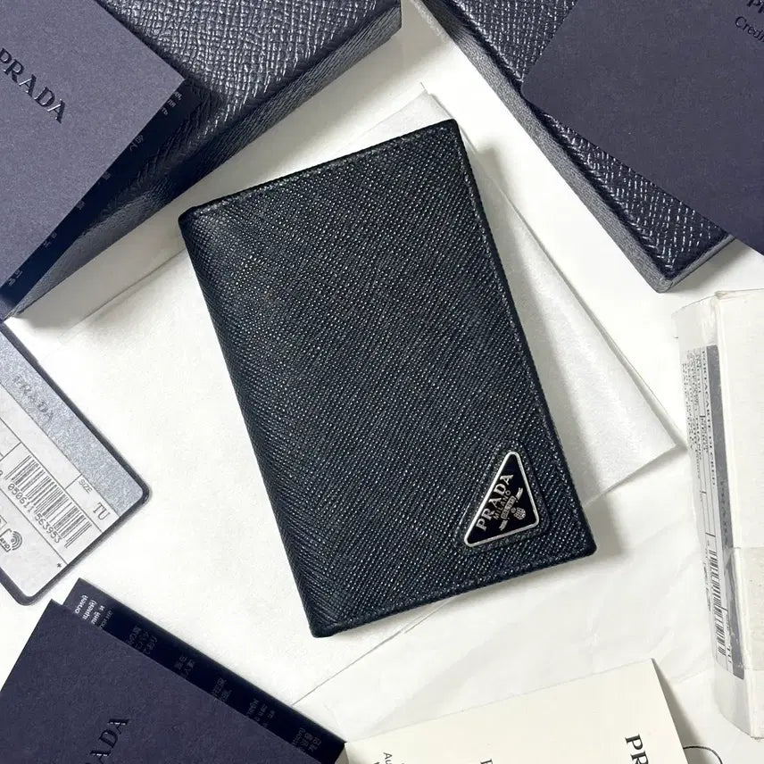 [BUNJANG] Prada Saffiano Triangle Leather Card Holder Black / 프라다 사피아노 트라이앵글 레더 카드지갑