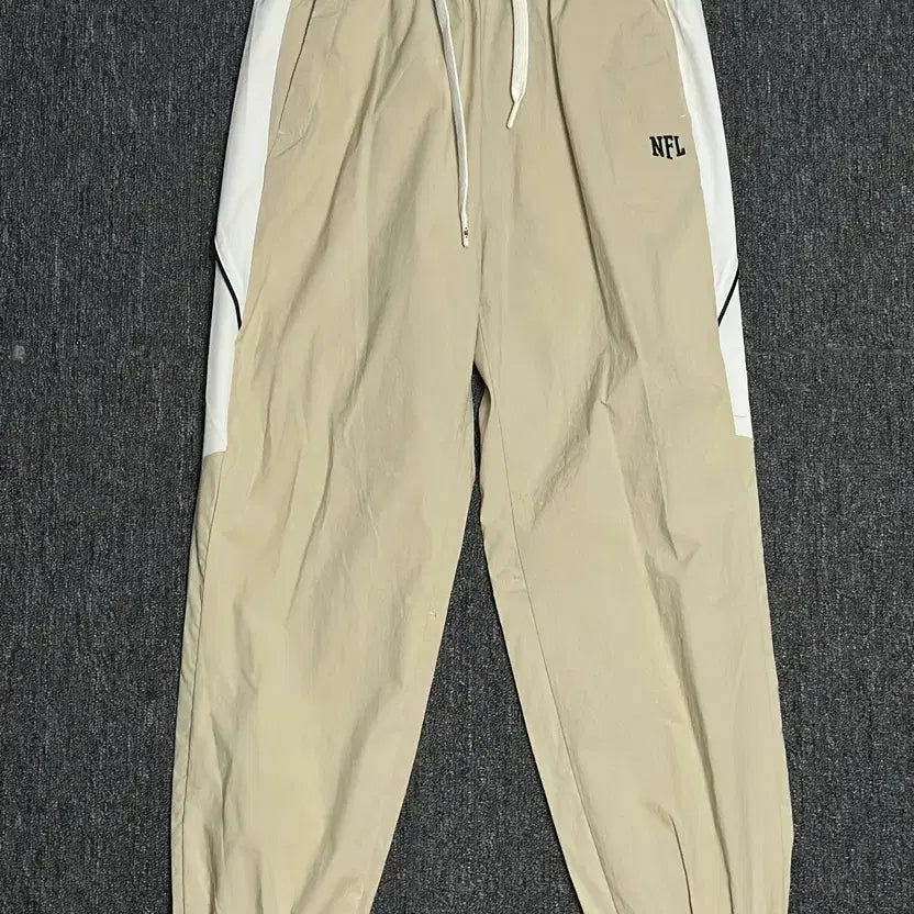 [BUNJANG] NFL Beige Training Pants (M) / NFL 베이지색 트레이닝 팬츠 m