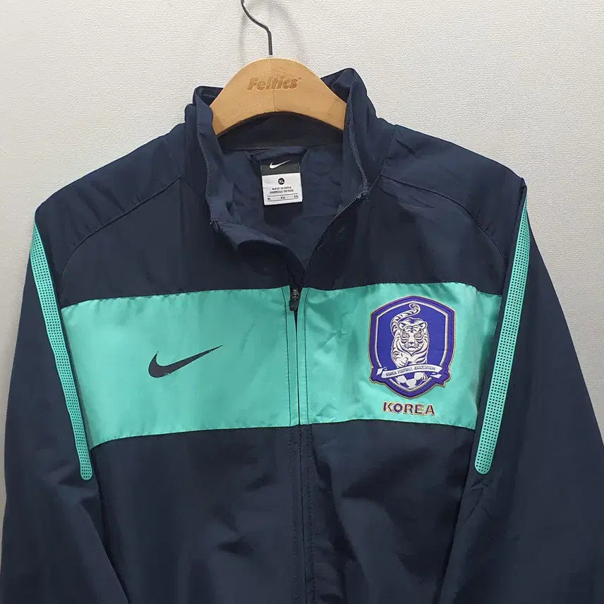 [BUNJANG] Nike Swoosh National Team Woven Jacket 105 / 14 16 축구 국가대표 우븐자켓 105사이즈 (가로58 세로73)