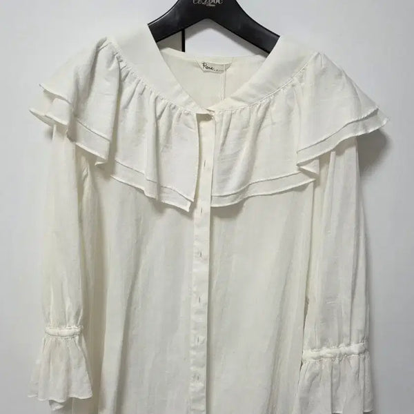 [BUNJANG] IT MICHAA Ivory Frill Blouse / (새상품) 잇미샤 아이보리 프릴 블라우스