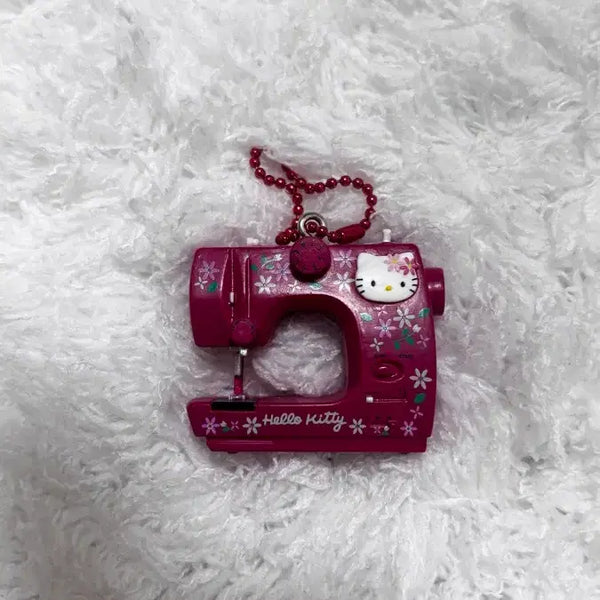 [BUNJANG] Hello Kitty Mini Sewing Machine Keychain / 헬로키티 미니 재봉틀 키링