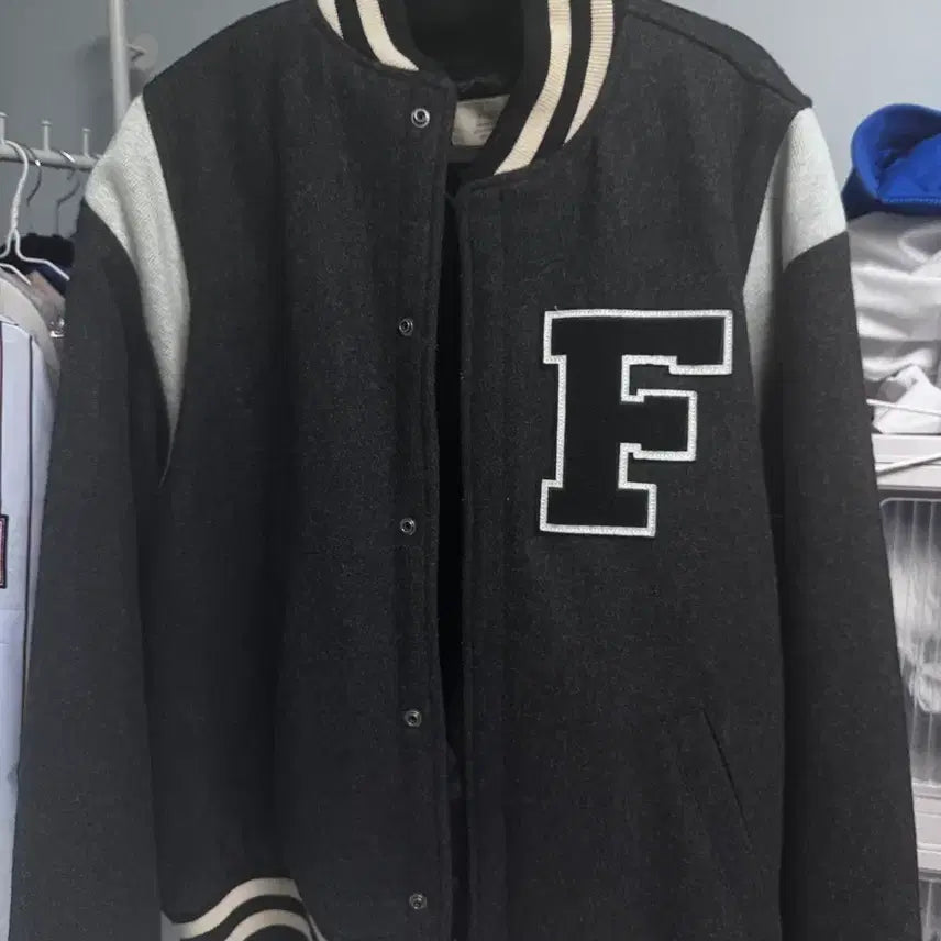 [BUNJANG] Fear of God Essentials Varsity Jacket L / 피어오브갓 에센셜 바시티 자켓