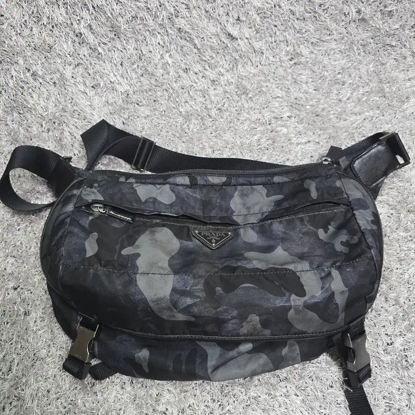 [BUNJANG] Prada Tessuto Nylon Camouflage Biker Bag / 프라다 테수토 나일론 카모플라주 바이커백