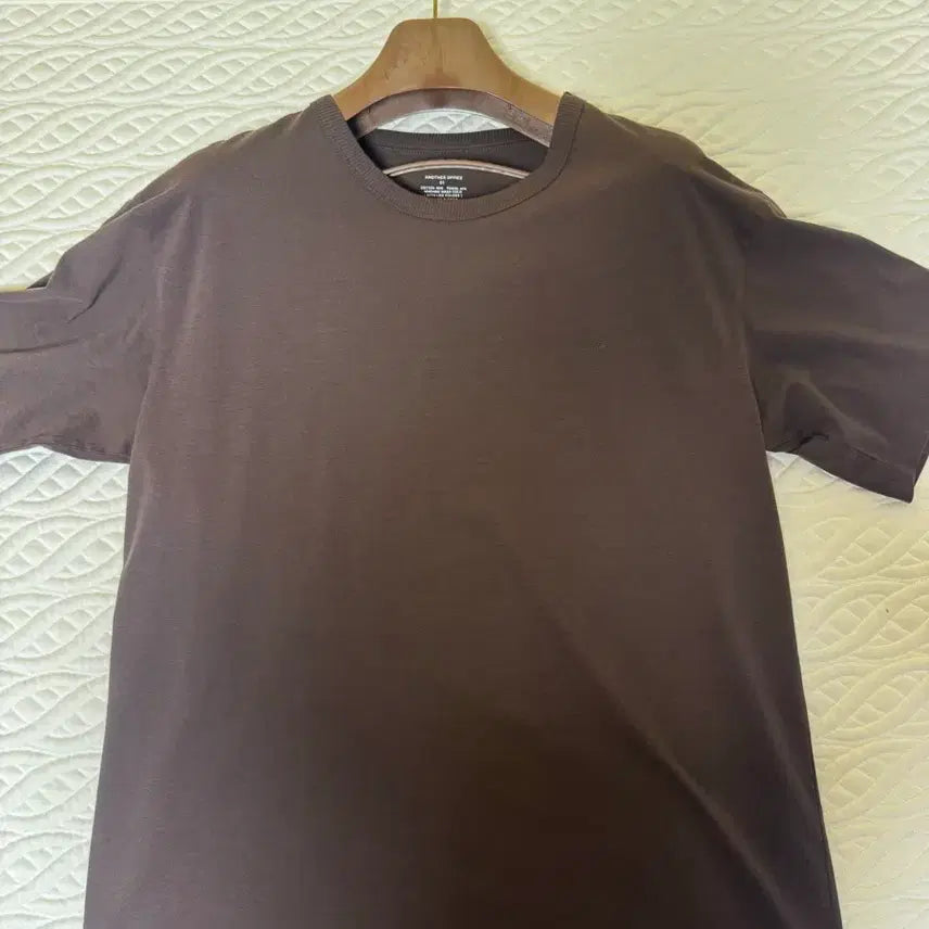 [BUNJANG] Another Office Weekly T-shirt Brown Size 1 / 어나더오피스 티셔츠 팝니다.