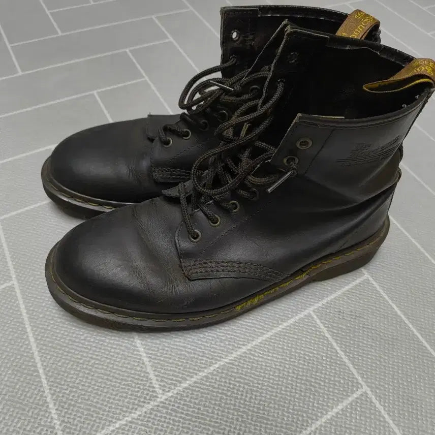 [BUNJANG] Dr. Martens 1460 Smooth Leather Boots - Dark Brown / 닥터마틴 1460 워커 브라운 칼라