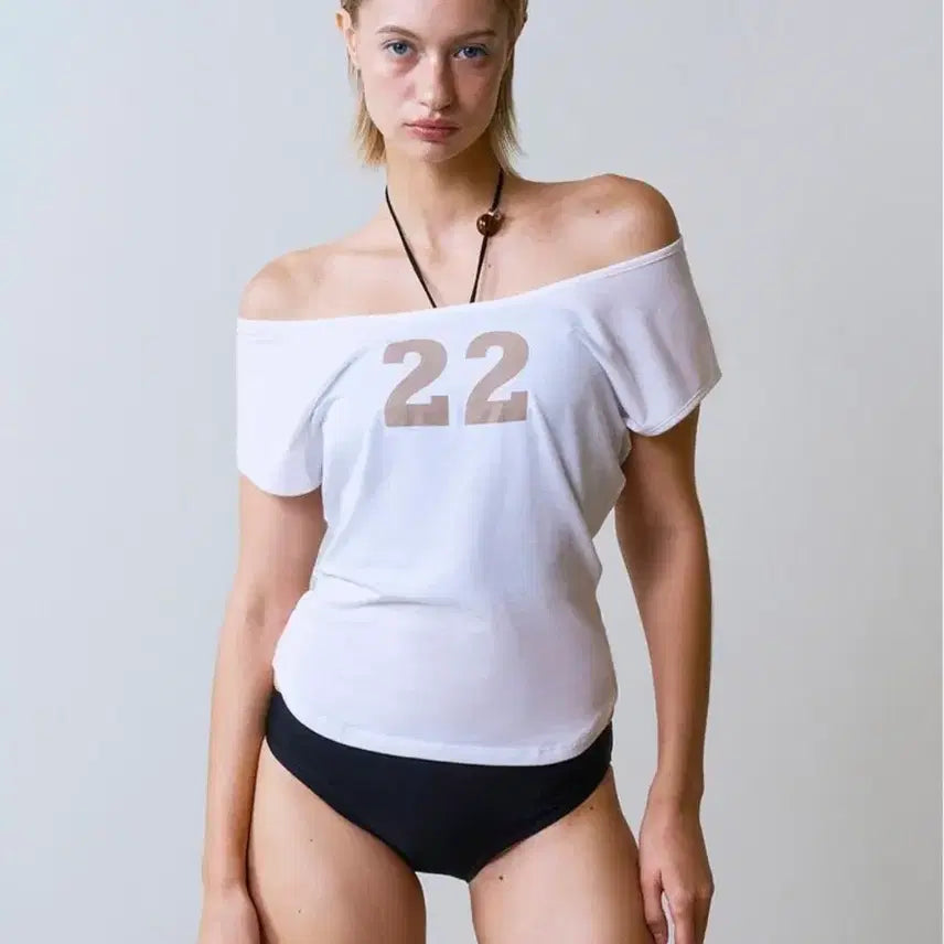 [BUNJANG] Vinace J 22 Off Shoulder Short Sleeve T-shirt White / 비나제이 22 오프숄더 숏슬리브 티셔츠 화이트