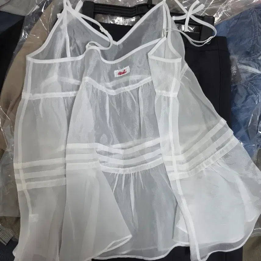 [BUNJANG] White Chiffon Sleeveless Top / 나시