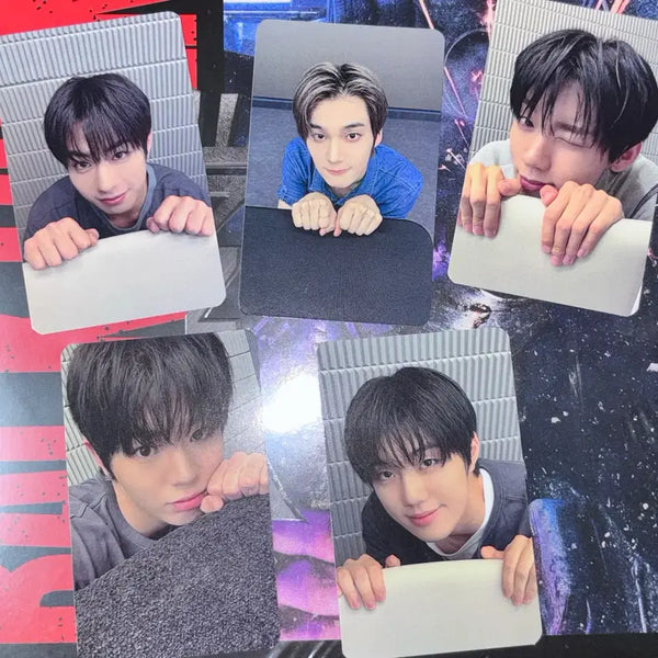 [BUNJANG] EVNNE Backtalk Inter Asia Ppaekkom Version Photocard / 이븐 evnne 뱉어 backtalk 인터아시아 빼꼼 버전