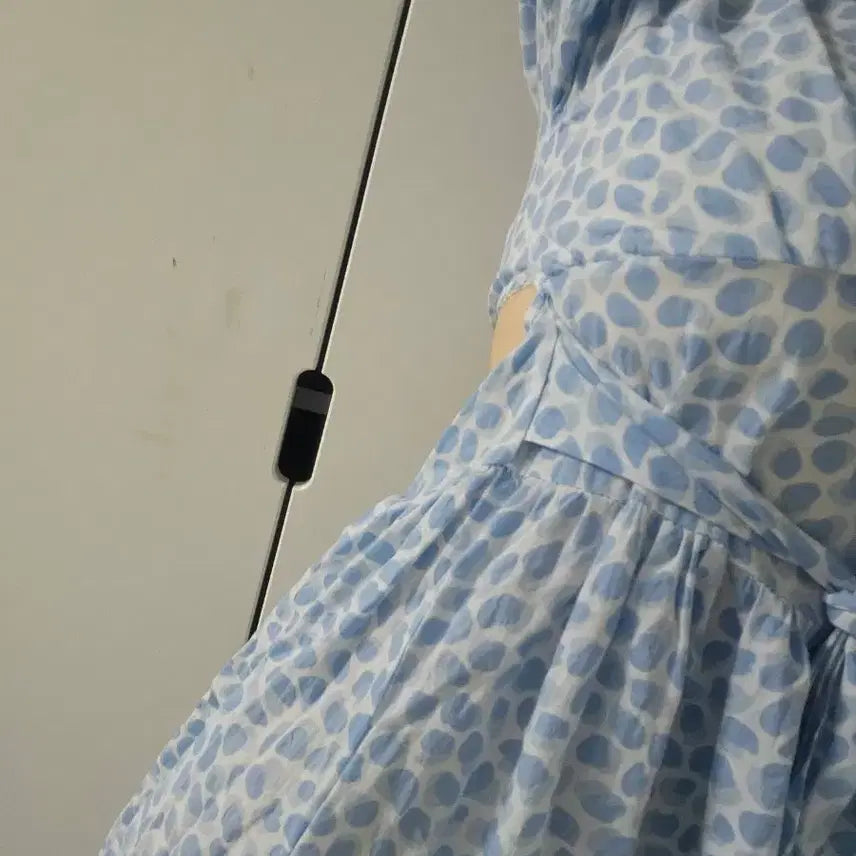 [BUNJANG] Floral V-Neck Long Dress / 잔꽃 패턴 브이넥 롱 원피스