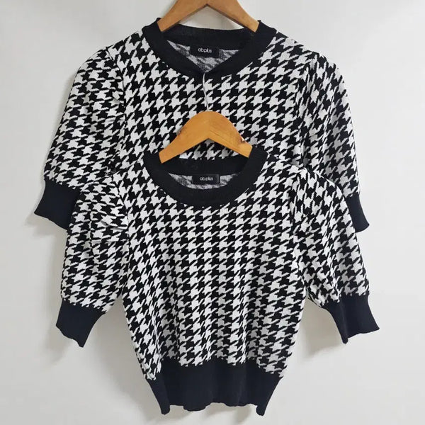 [BUNJANG] ab.plus Houndstooth Puff Short Sleeve Knit Bundle Set (2 pcs) / [ab.plus] 하운드투스 퍼프 반팔 니트 2장 묶음 (FREE)