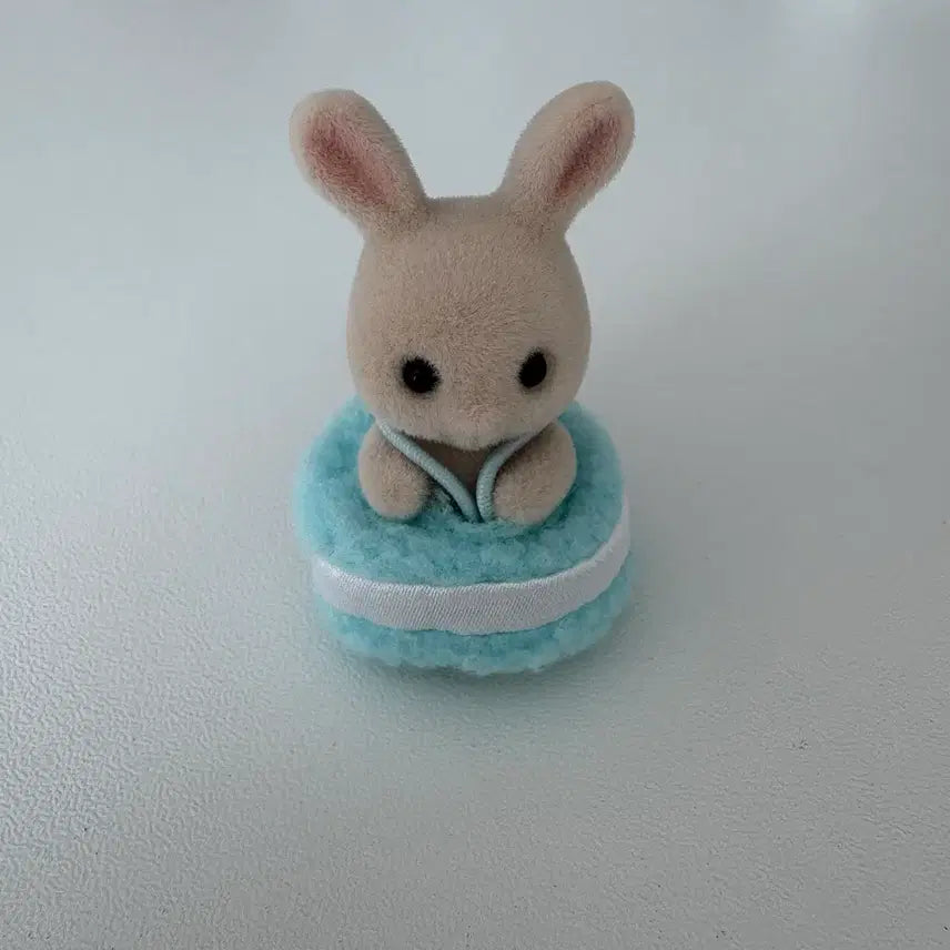 [BUNJANG] Sylvanian Families Macaron Outfit + Milk Rabbit Baby / 실바니안 마카롱 의상+밀크토끼 신생아