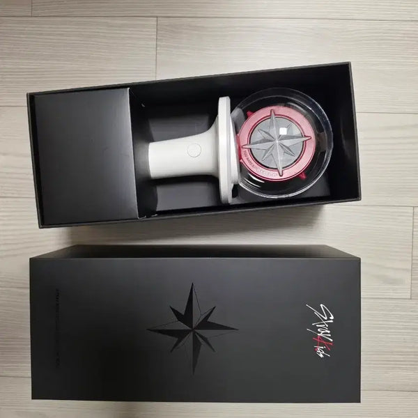 [BUNJANG] Stray Kids Nachimbong Version 2 Lightstick / 스트레이키즈 응원봉 나침봉 버전2