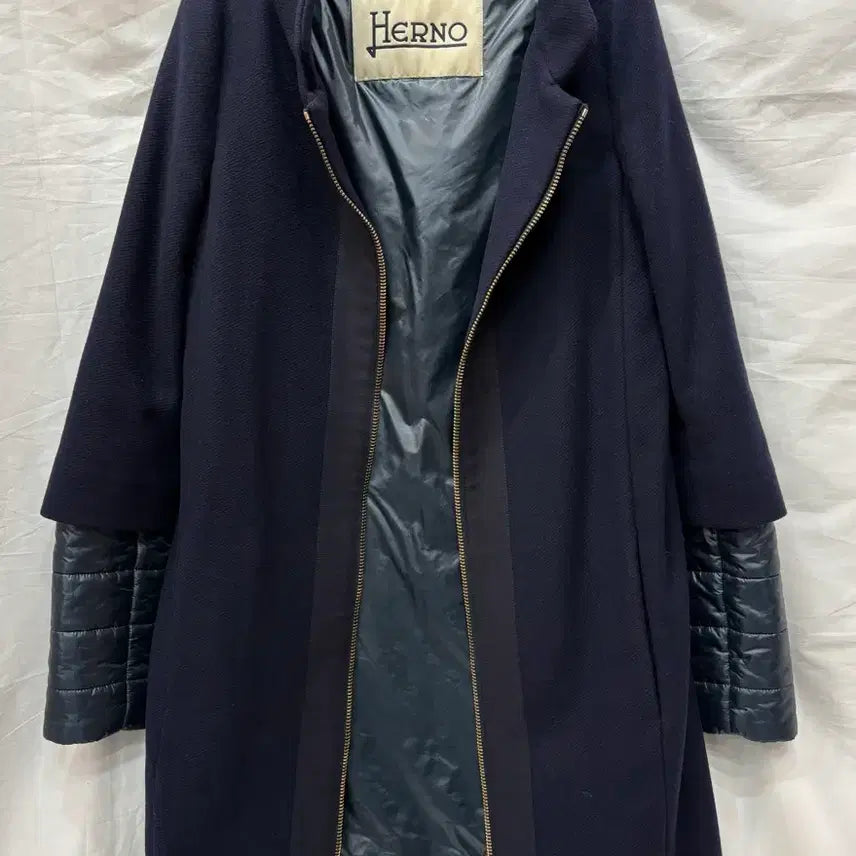 [BUNJANG] Herno Navy Quilted Sleeve Wool Blend Coat Size 40/55 / 정품) 에르노 네이비 퀼팅 소매 코트 40/55사이즈