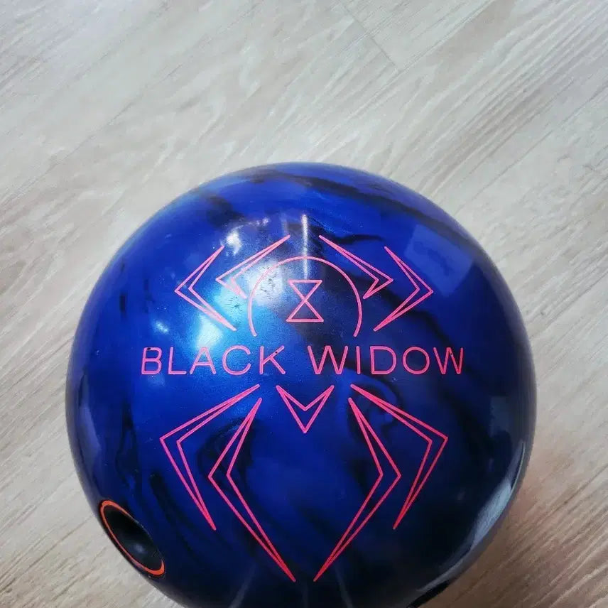 [BUNJANG] Hammer Black Widow Mania Original 15lb Bowling Ball / 햄머 블랙위도우 매니아 15p 볼링공 판매합니다.