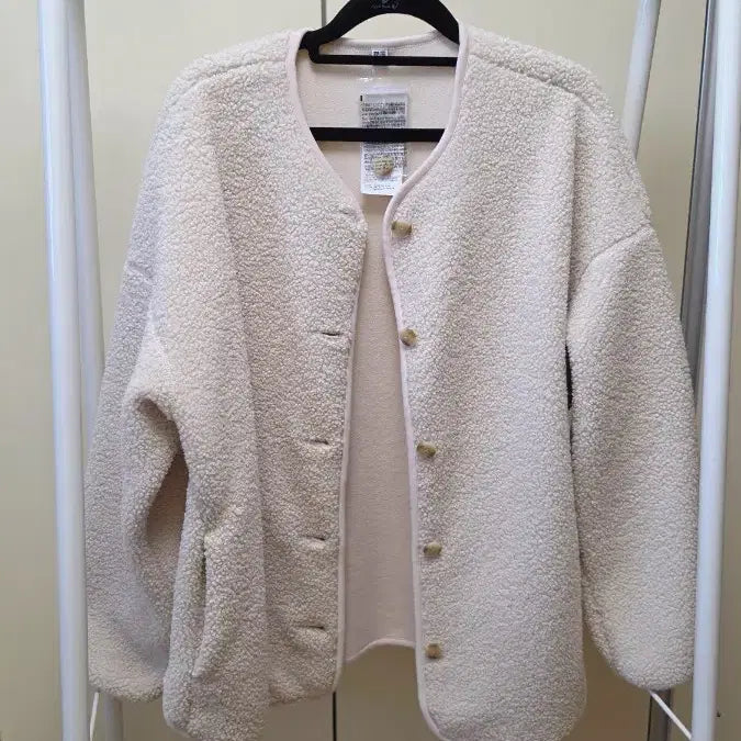 [BUNJANG] Uniqlo Button Fleece Jacket (Ivory Beige, XL) / (새상품) 유니클로 단추 뽀글이 후리스 자켓 / 아이보리 베이지 XL