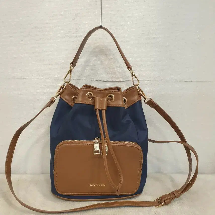 [BUNJANG] Harry Mason Navy Drawstring Bag Crossbody Tote / 거의새거) 해리메이슨 네이비 복조리백 크로스백 토트백