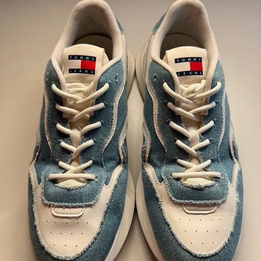 [BUNJANG] Tommy Jeans 24FW Denim Runner Sneakers (Size 270) / 타미진스 데님러너 스니커즈 24FW (270)
