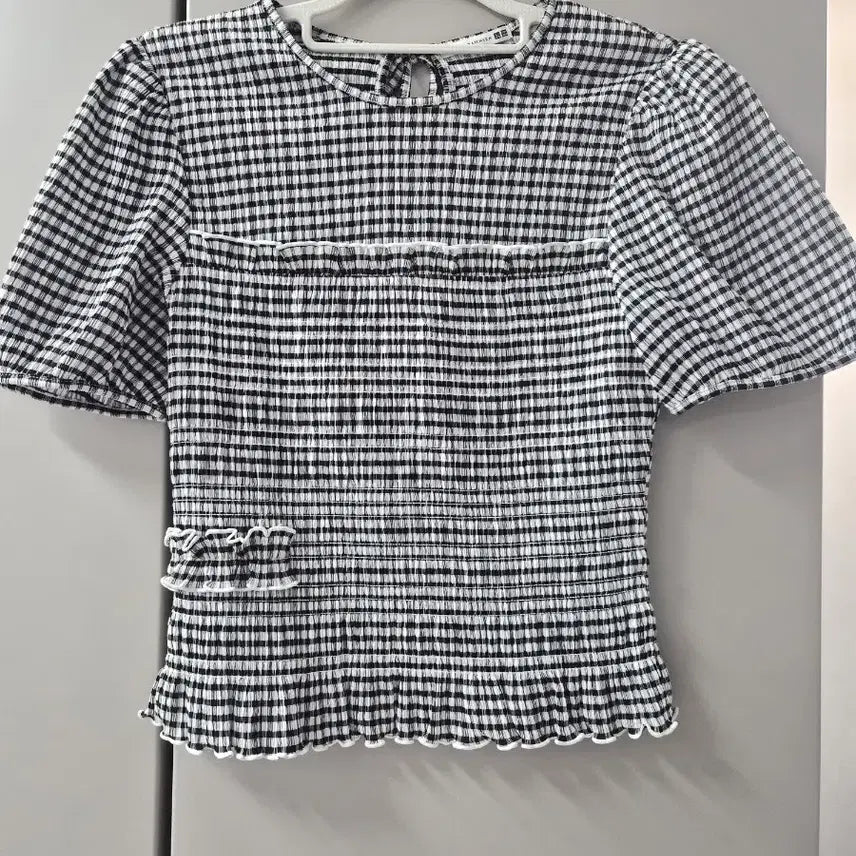 [BUNJANG] Uniqlo Cecilia Bonstrom Shirring Blouse / 유니클로 세실리아반센 셔링 블라우스