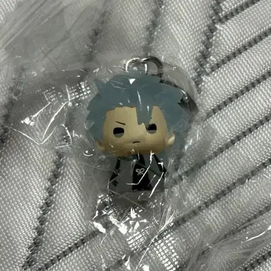 [BUNJANG] Bleach Toshiro + Haschwalth Medallion Gacha Keyring (Sealed) / 헤도레 덤) 토시로 + 하쉬발트 메지루시 가챠 키링 블리치 미개봉